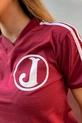 CAMISETA BABY LOOK RETRÔ 1983/TAÇA DE PRATA JUVENTUS GRENÁ E BRANCO